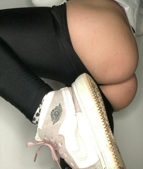 sofyainys free exclusive pornstar pictures