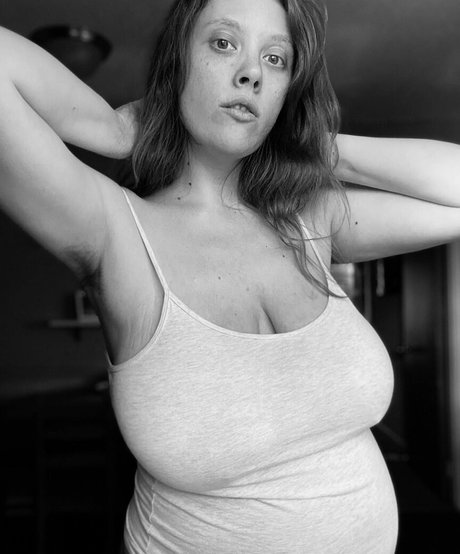 Ivie Walker modelo caliente imagen