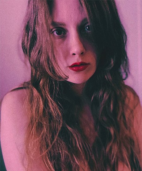 Ivie Walker modèle nu image