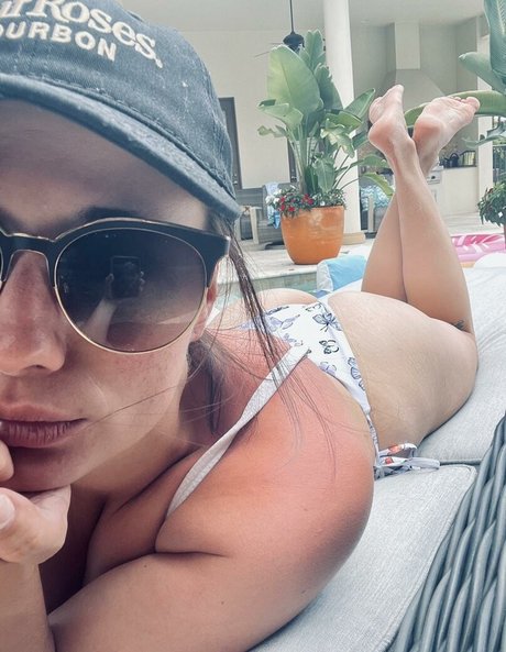 LillyBehave actriz imágenes