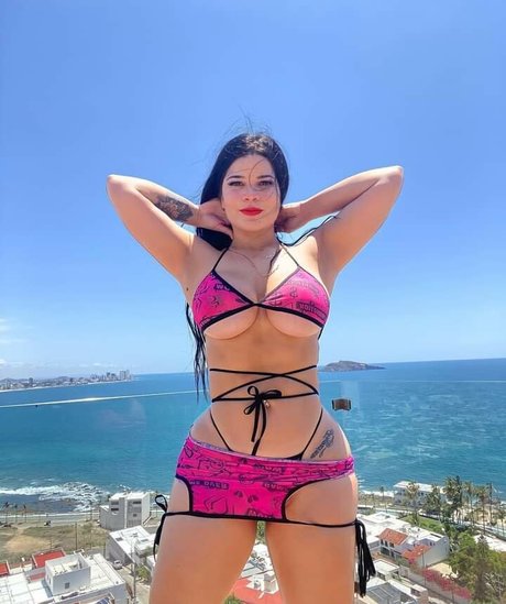 Luciana Cedeno star du porno belle des photos