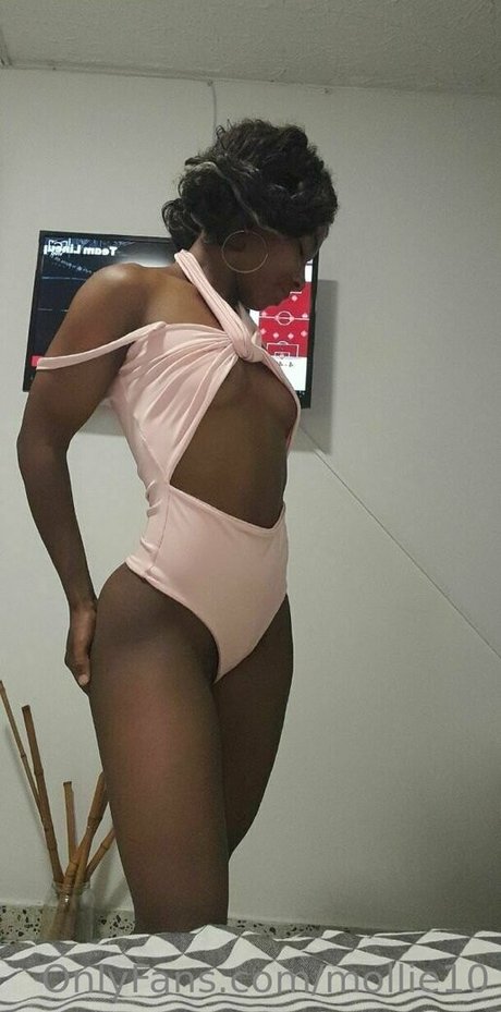 mollie10 star du porno exclusive photos