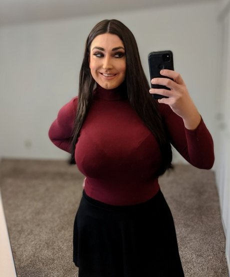 ThighHiBby estrella porno adulto imágenes