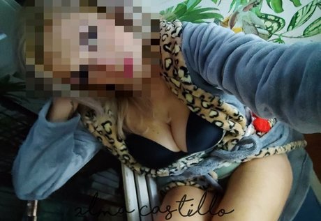 Alma Castillo star du porno adulte images