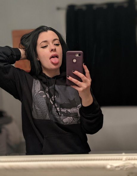 kawaiiinquisitor estrella porno desnuda foto