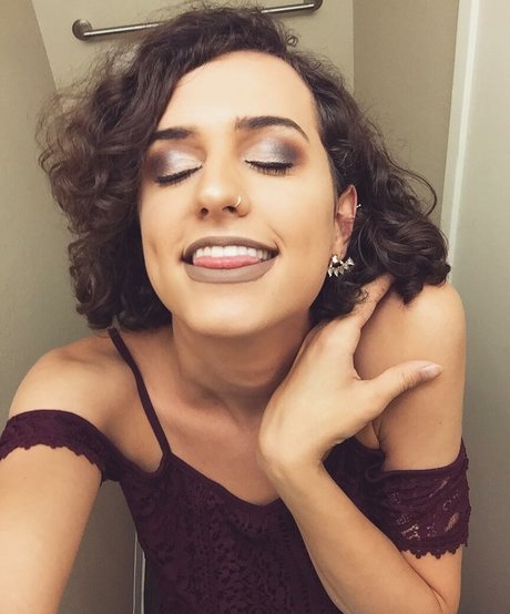 SophieSommers star du porno en haute qualité img