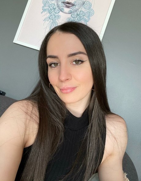 The Naughty Peach modèle adulte photos