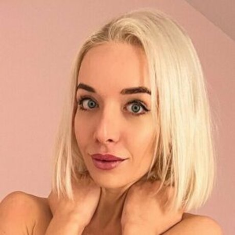 blonde lady actrice xxx photo