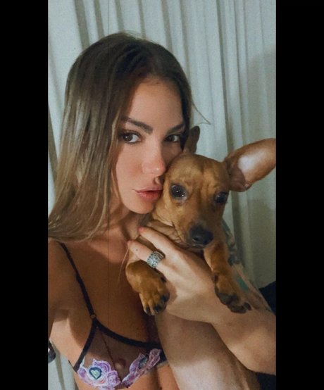 Antonela Ramirez modelo desnudo fotos