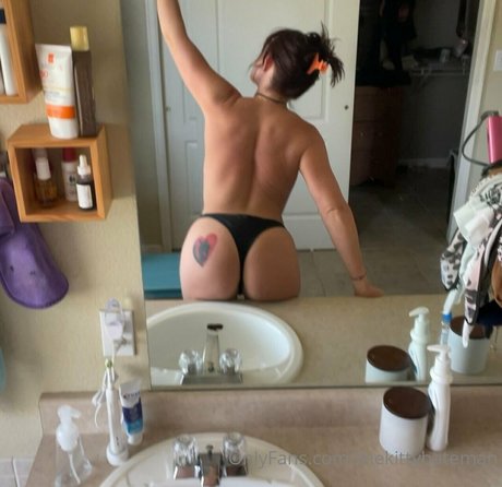 thekittybateman xxx estrella porno foto