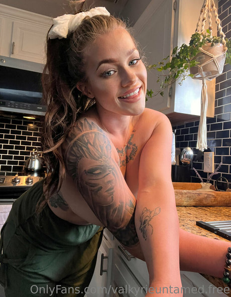 Valkyrieuntamed actriz sexual recopilación