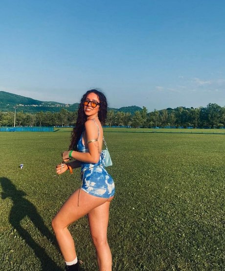 Laura Corti modèle meilleur des photos