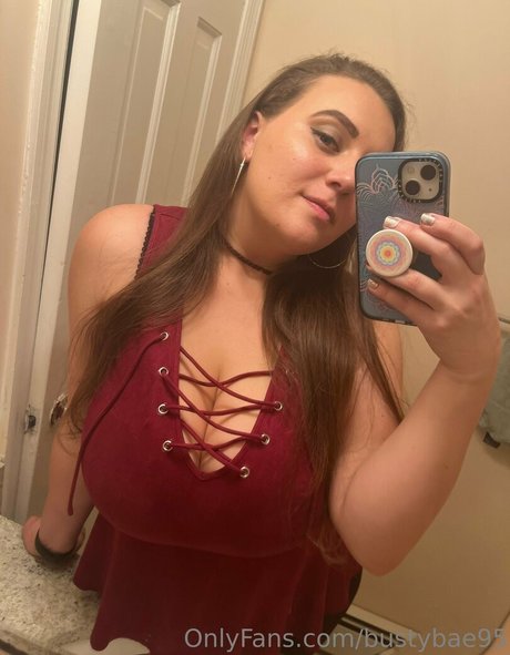 Bustybae95 pretty pornstar image