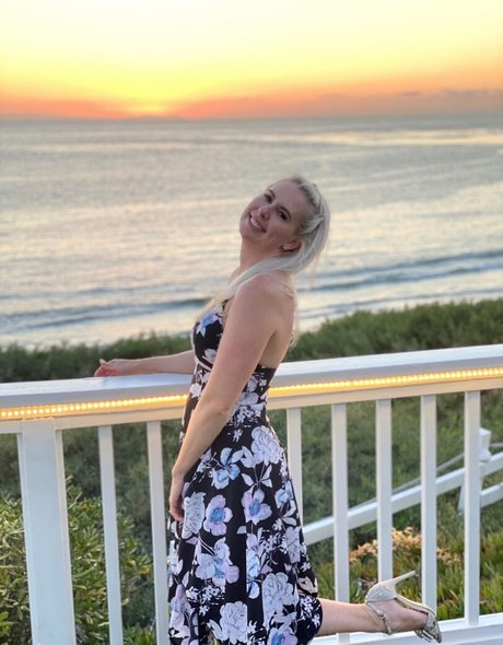 Wiley Coyote actrice porno photo