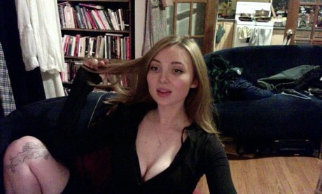 rosalindcorrupts pretty model photo