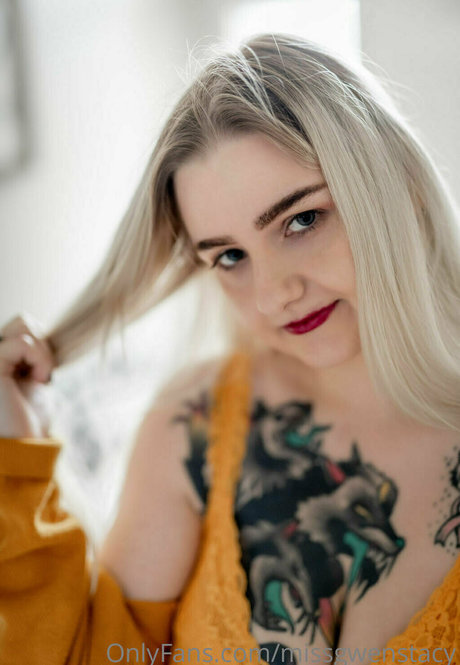 missgwenstacy modelo pornografico archivo