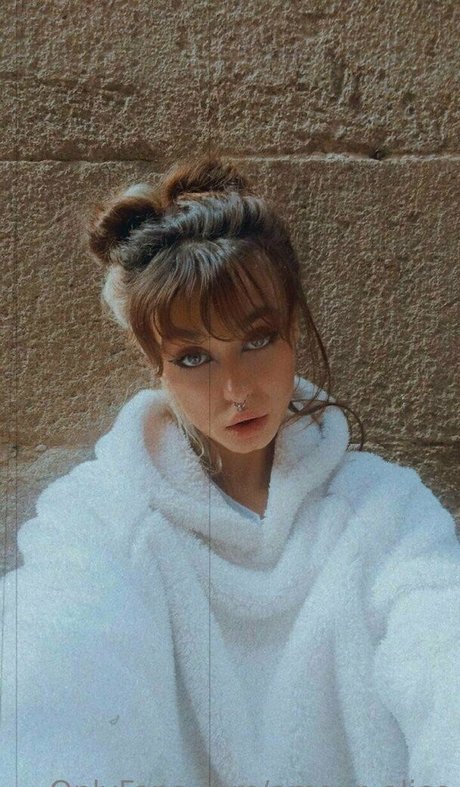 amour alice nudes actress photo