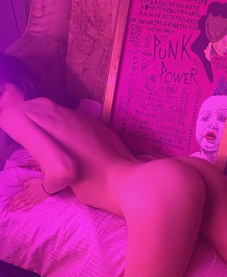 onlysukiclub free modelo caliente foto