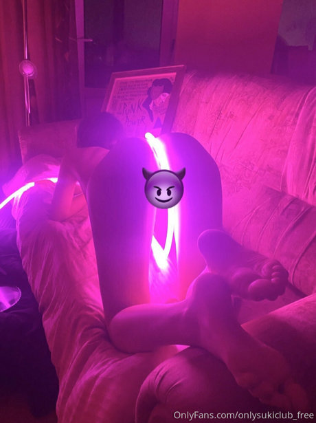 onlysukiclub free étoile sexy img