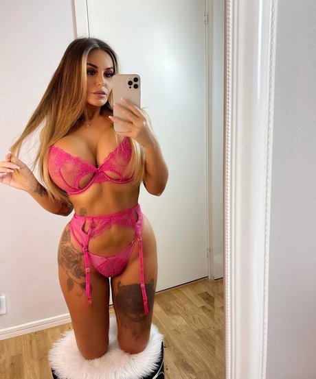 Anna Lisa Herascu modèle adulte archive