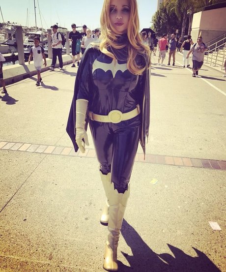 Tara Strong modelo exclusivo galería