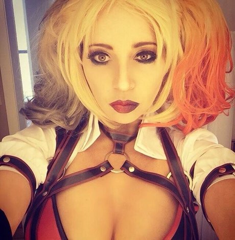 Tara Strong étoile adulte photos