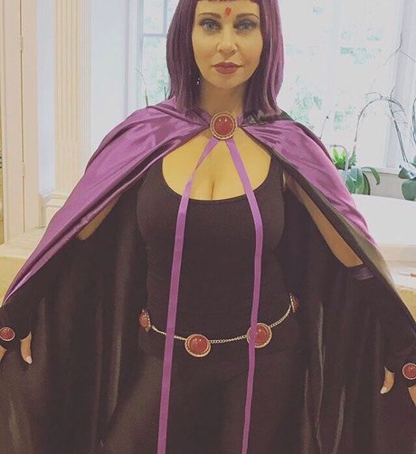 Tara Strong Miniatura