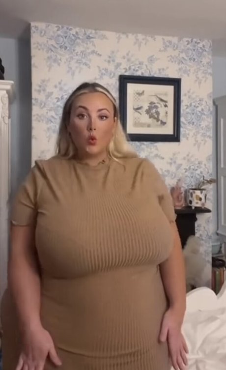 juiceefruitee actriz xxx imagen