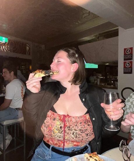 SliceOfSalami sexe star galeries