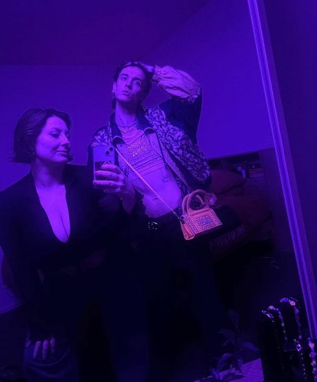 SliceOfSalami modèle chaud collection