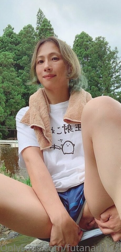 futanari fc2 modèle érotique img