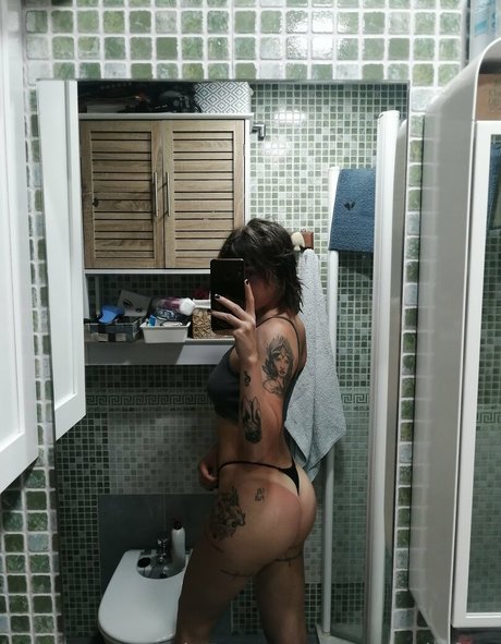 astargoth free model sex pic