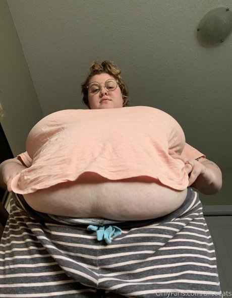 aliceeats model naked pic