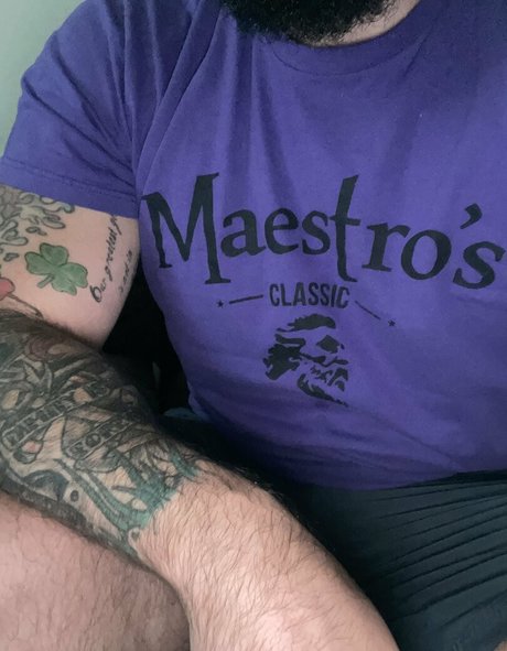 thecavemanxxx estrella atractiva fotos