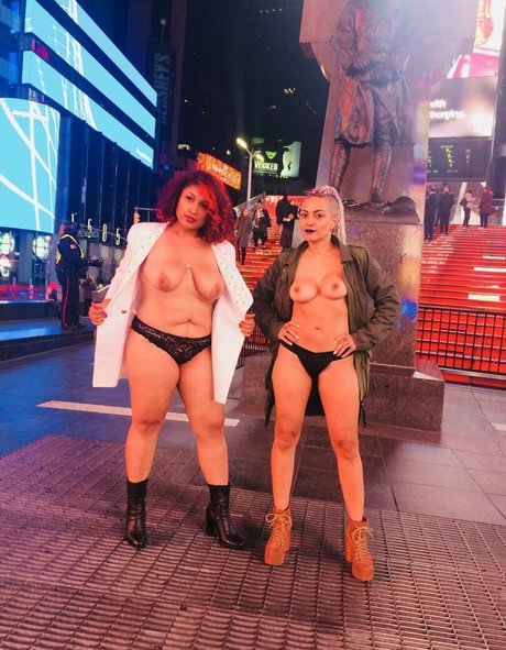 Naked Intelligence actriz recopilación