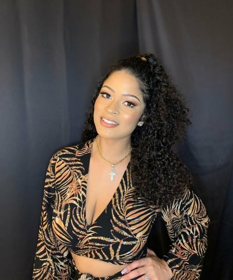 Patrise Kaitlyn estrella porno hd foto