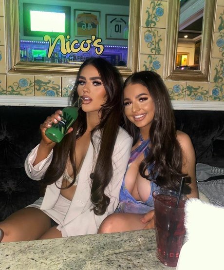 Elizabeth Taylor beautiful actress img