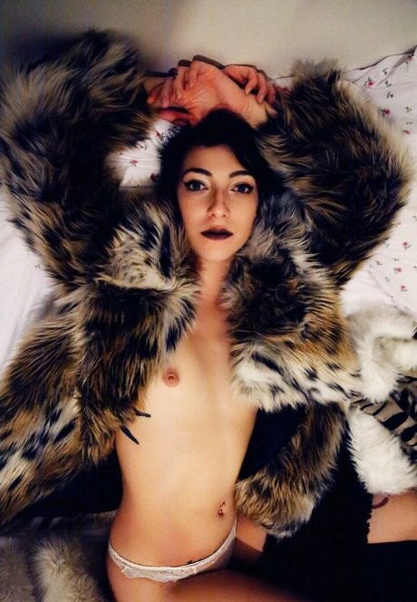 Zeynep Renda star du porno érotique image