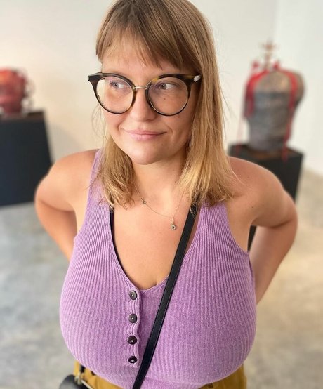 Veronika Ivanova étoile de l'art collection