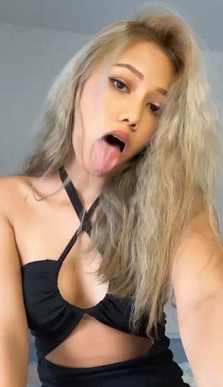 carrievioletxo modelo libre imágenes