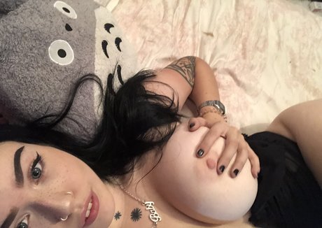 LydiaGhost modelo hd imagen