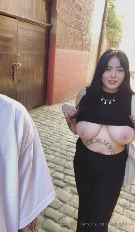 LydiaGhost art modèle galerie