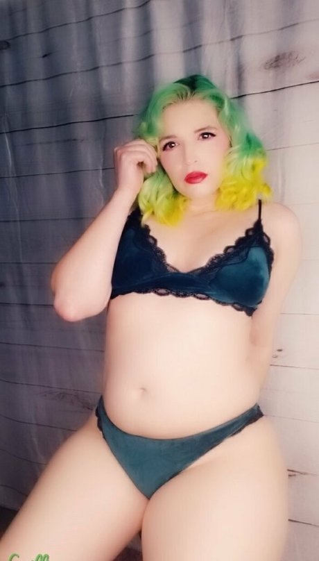 Cecillia Stardust modelo atractivo imágenes