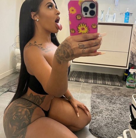 Princess A1naniee estrella porno hermosa imágenes