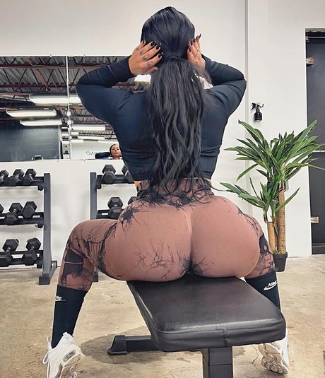 Vanessa bootybuilder star nude image