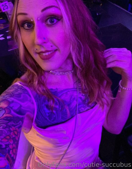 cutie succubus xxx star du porno photos