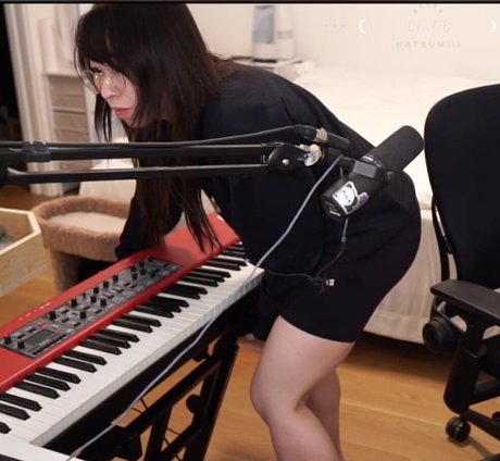 lolnatsumiii estrella caliente fotos