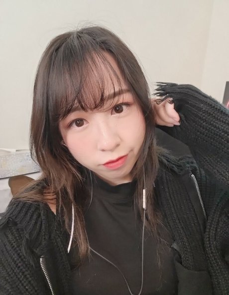 lolnatsumiii actrice artistique galeries