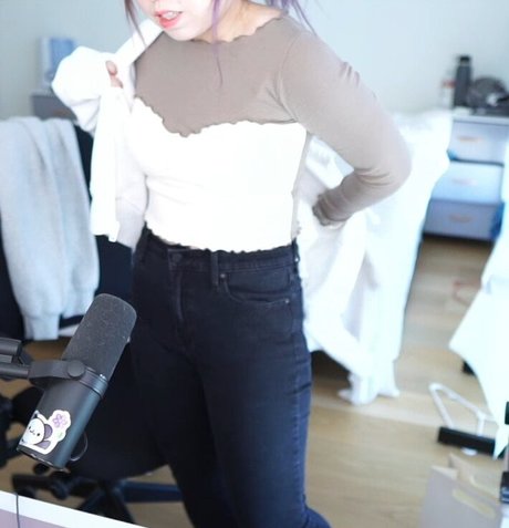 lolnatsumiii star du porno sexy image