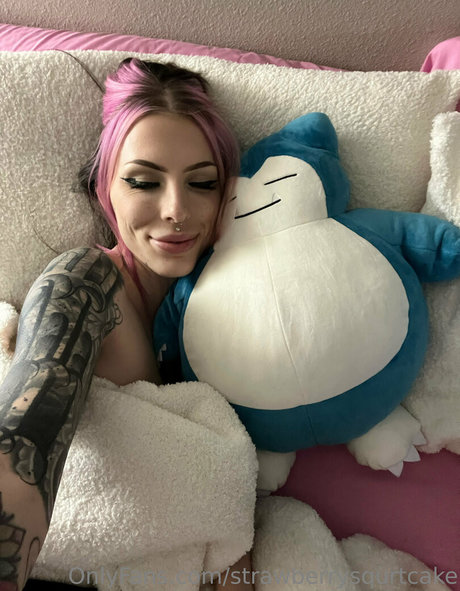 Strawberrysquirtcake star du porno xxx galerie